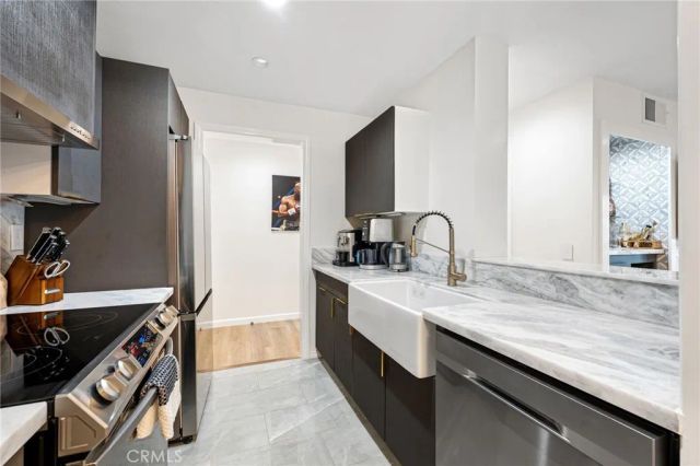 906 N Doheny Drive 318, West Hollywood, CA 90069