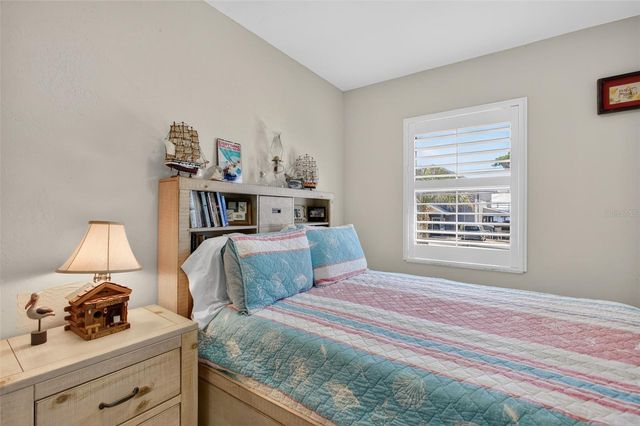 105 CENTRAL AVENUE, Crescent City, FL 32112