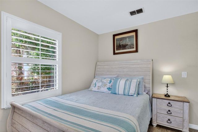 105 CENTRAL AVENUE, Crescent City, FL 32112