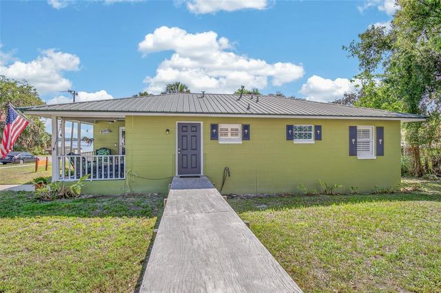 105 CENTRAL AVENUE, Crescent City, FL 32112