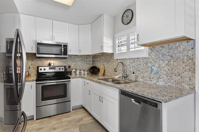 105 CENTRAL AVENUE, Crescent City, FL 32112