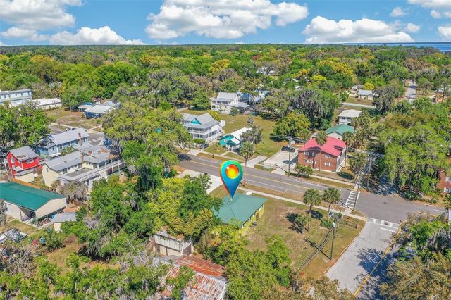 105 CENTRAL AVENUE, Crescent City, FL 32112