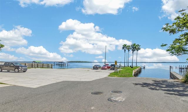 105 CENTRAL AVENUE, Crescent City, FL 32112