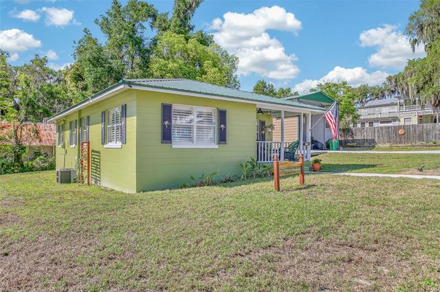 105 CENTRAL AVENUE, Crescent City, FL 32112