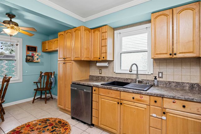 2980 Greenfield Road, Berkley, MI 48072