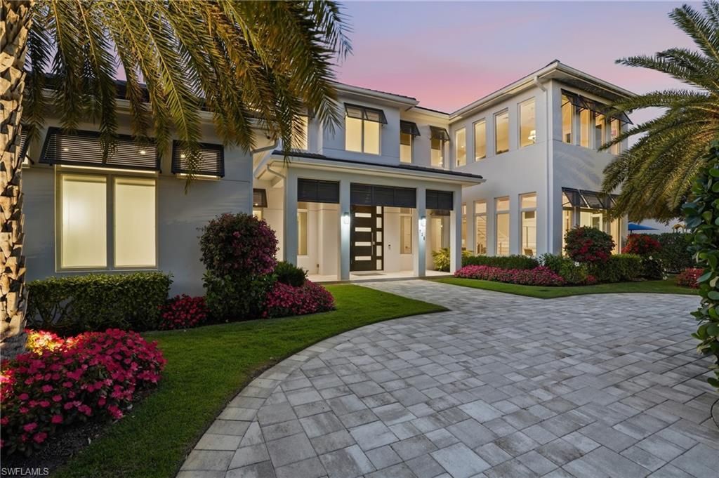 725 Harbour DR, NAPLES, FL 34103 — photo 5