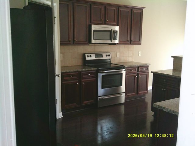 105 Yellow Jacket Court, Lagrange, GA 30240