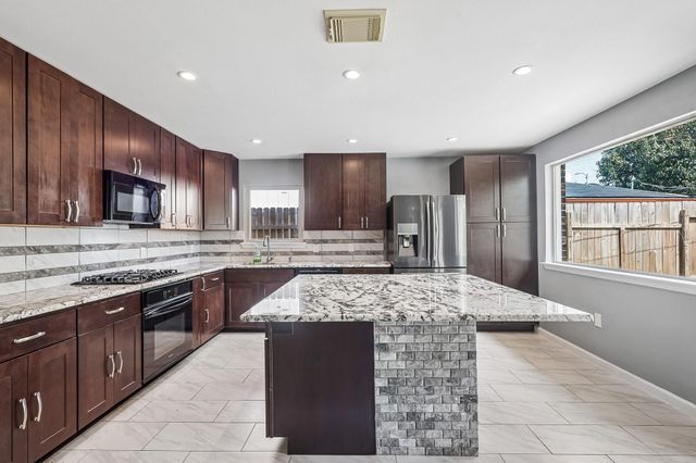 11026 Green Arbor Drive, Houston, TX 77089