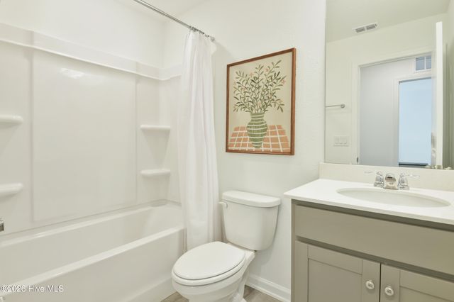 606 Sandy Hollow Drive, Jacksonville, NC 28540