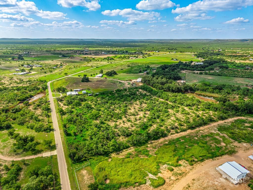 Image 5 of property listing at 8610 N Valley Drive, San Angelo, TX 76905