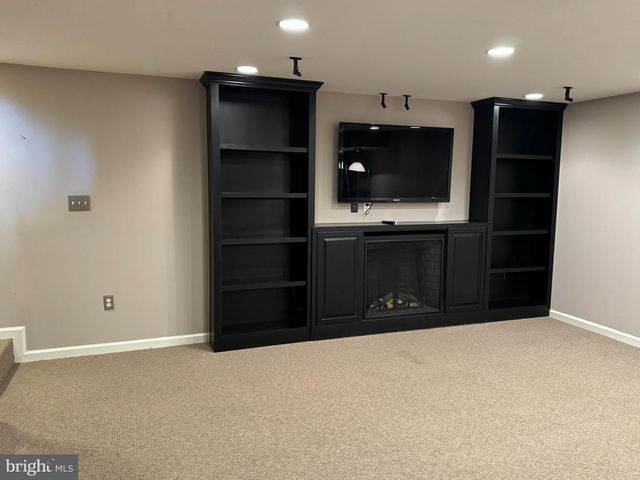5834 WOODWINDS CIR, Frederick, MD 21703