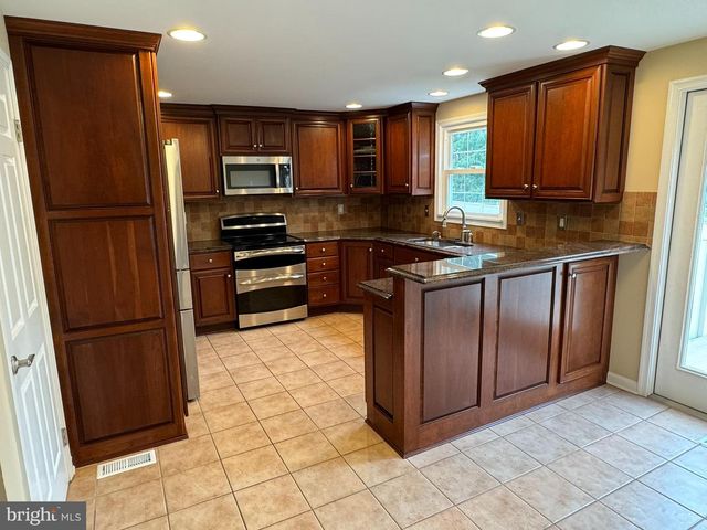 5834 WOODWINDS CIR, Frederick, MD 21703
