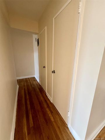 4225 80th Street 6F, Elmhurst, NY 11373