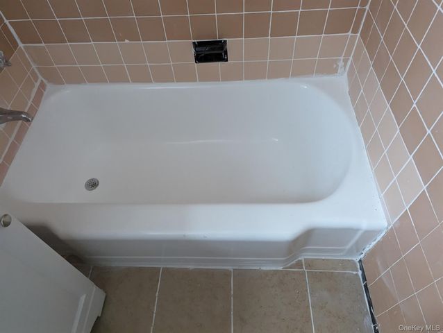 4225 80th Street 6F, Elmhurst, NY 11373