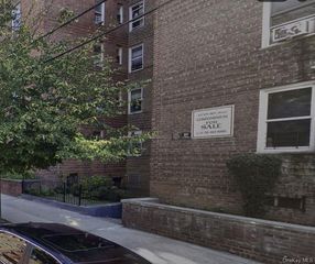 4225 80th Street 6F, Elmhurst, NY 11373