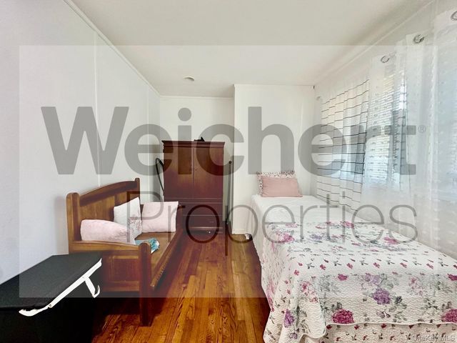 211 W 22nd, Huntington Station, NY 11746