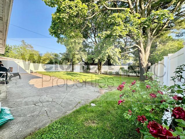 211 W 22nd, Huntington Station, NY 11746