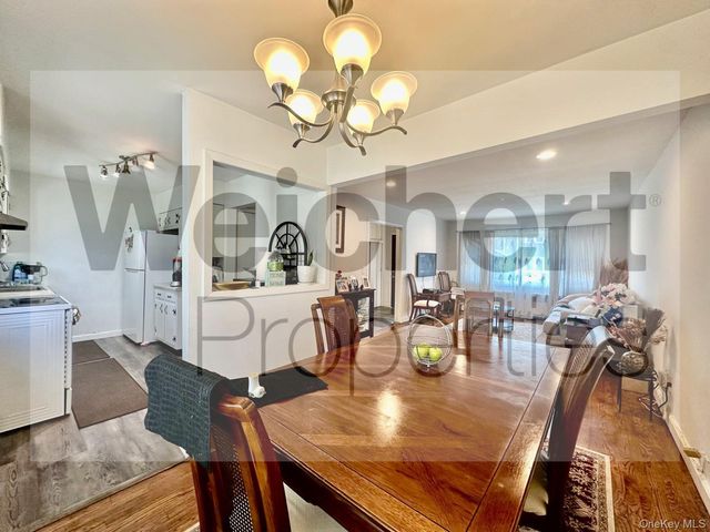 211 W 22nd, Huntington Station, NY 11746