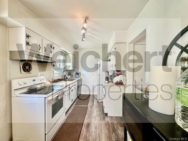 211 W 22nd, Huntington Station, NY 11746