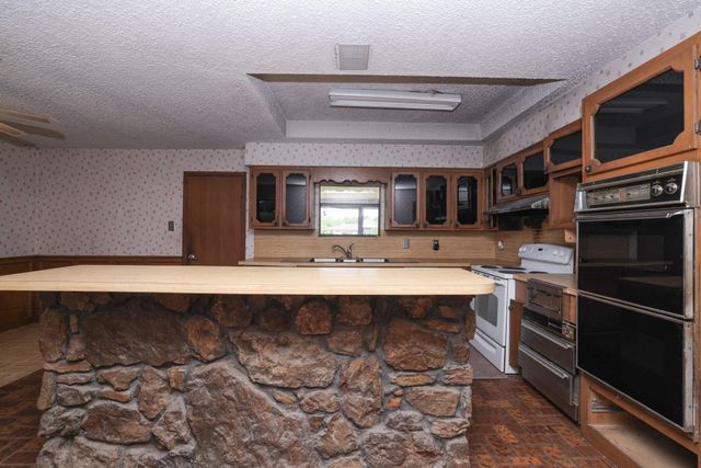 7807 Pecan Forest Lane, Baytown, TX 77521