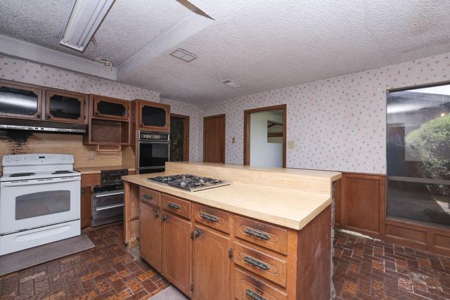 7807 Pecan Forest Lane, Baytown, TX 77521