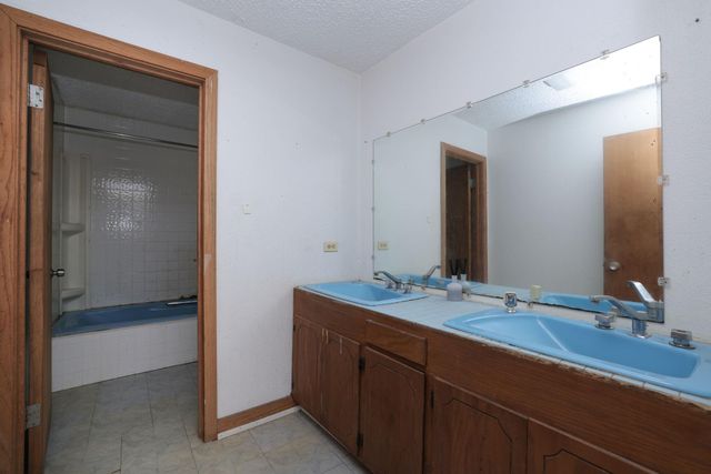 7807 Pecan Forest Lane, Baytown, TX 77521