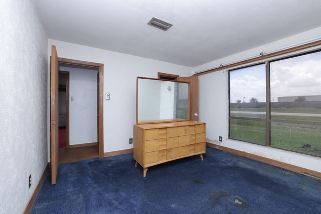 7807 Pecan Forest Lane, Baytown, TX 77521