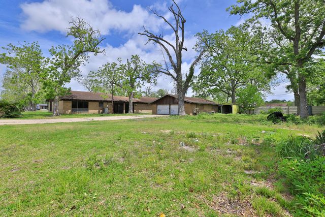 7807 Pecan Forest Lane, Baytown, TX 77521