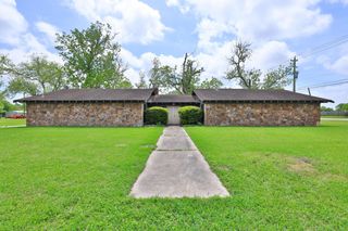 7807 Pecan Forest Lane, Baytown, TX 77521