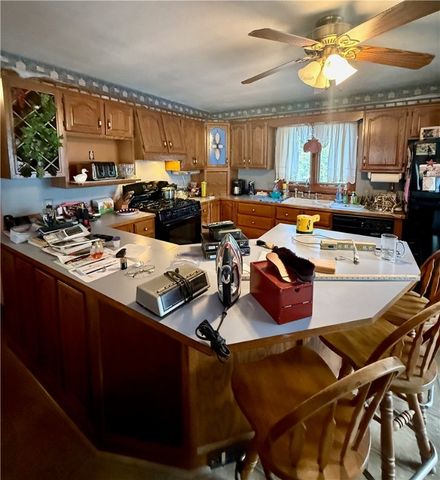 48 Hambly Road, Tiverton, RI 02878