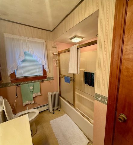 48 Hambly Road, Tiverton, RI 02878