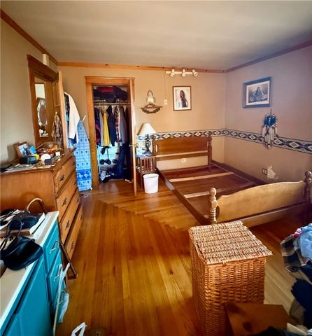 48 Hambly Road, Tiverton, RI 02878