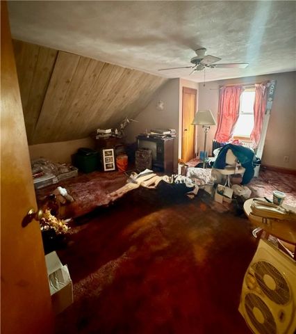 48 Hambly Road, Tiverton, RI 02878