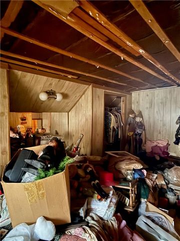 48 Hambly Road, Tiverton, RI 02878