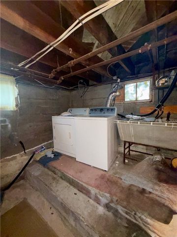 48 Hambly Road, Tiverton, RI 02878