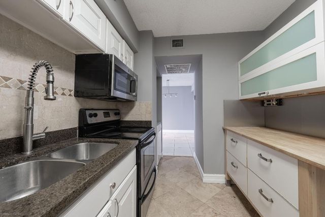 3300 NE 192 Street 1108, Aventura, FL 33180