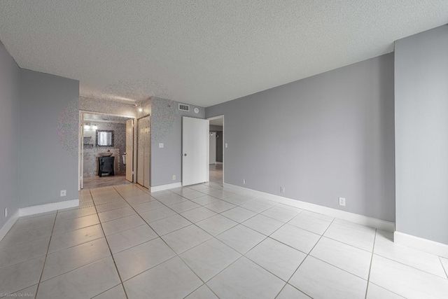 3300 NE 192 Street 1108, Aventura, FL 33180