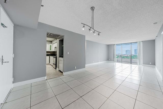 3300 NE 192 Street 1108, Aventura, FL 33180