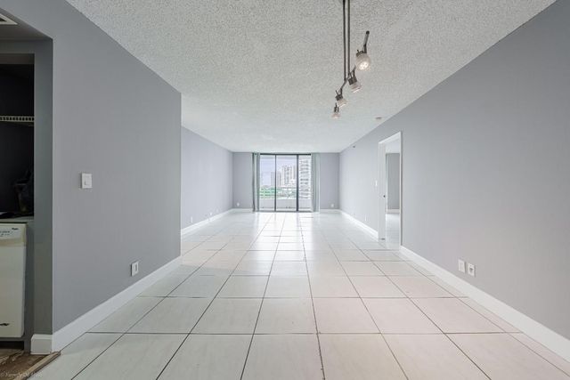 3300 NE 192 Street 1108, Aventura, FL 33180