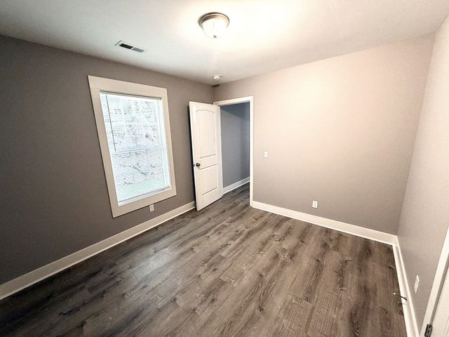 455 Shelby St, Clarksville, TN 37042