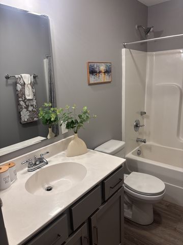 455 Shelby St, Clarksville, TN 37042