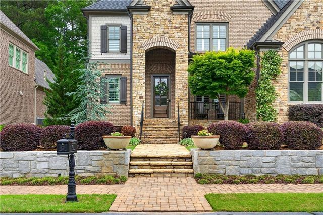 4221 Dogwood Bend Terrace, Berkeley Lake, GA 30096