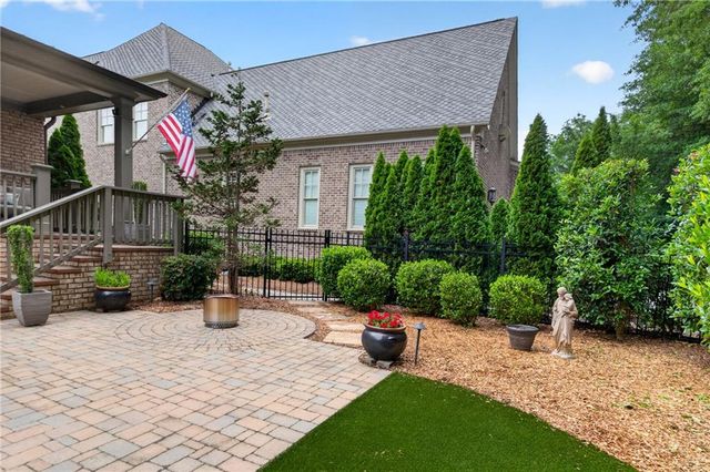4221 Dogwood Bend Terrace, Berkeley Lake, GA 30096