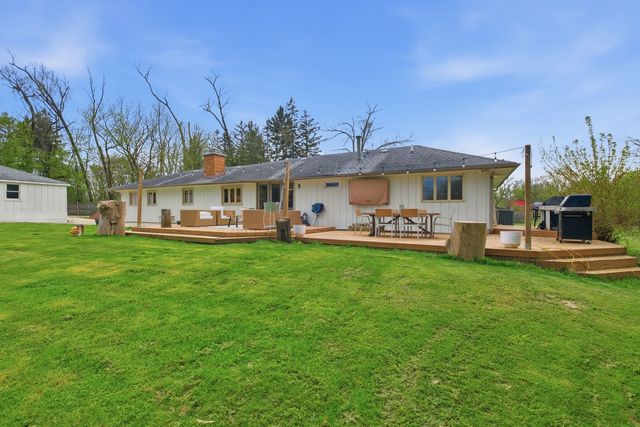25848 W Scott Road, North Barrington, IL 60010