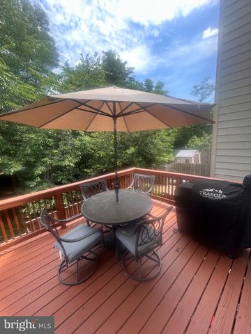 5664 CABELLS MILL CT, Centreville, VA 20120
