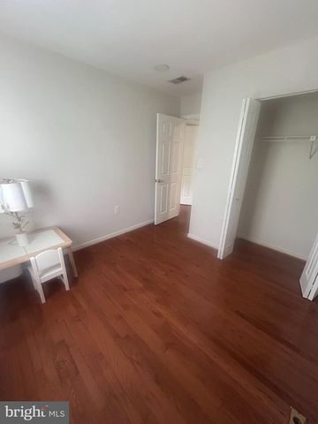 5664 CABELLS MILL CT, Centreville, VA 20120