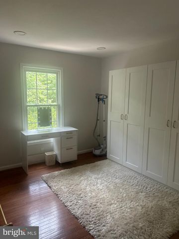5664 CABELLS MILL CT, Centreville, VA 20120
