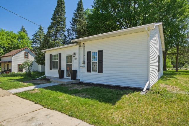 209 S River Street, Evart, MI 49631