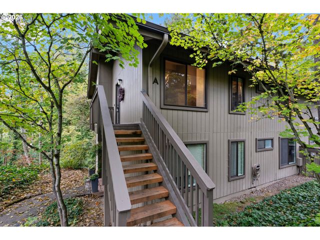 7556 Sw BARNES Rd A, Portland, OR 97225