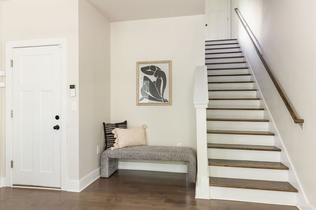 450 Glastonbury Rd Apt 7, Nashville, TN 37217